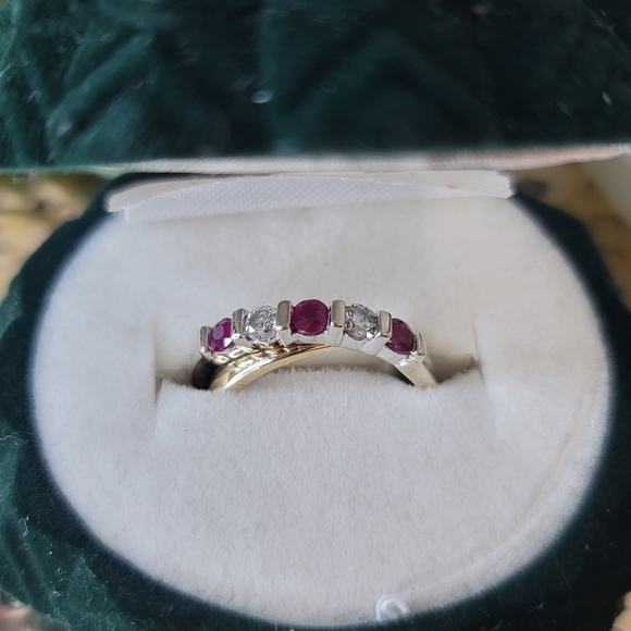 White and yellow gold Ruby and Diamond criss-cross band size 6. - Picture 2 of 7